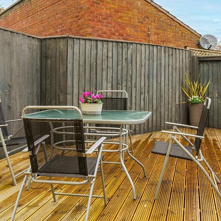 Private Deck With Newly Refurbished Flat Attached! Daire Cirencester Dış mekan fotoğraf