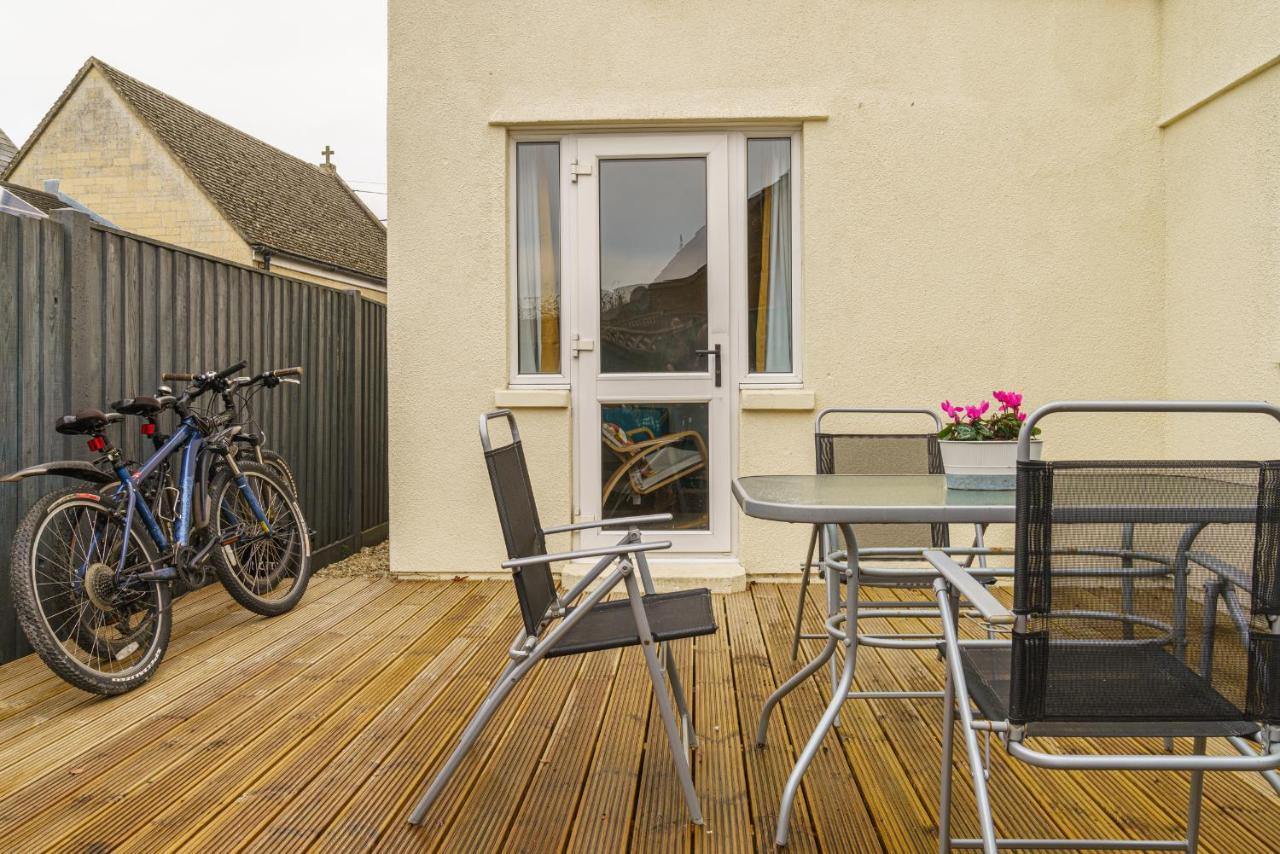 Private Deck With Newly Refurbished Flat Attached! Daire Cirencester Dış mekan fotoğraf